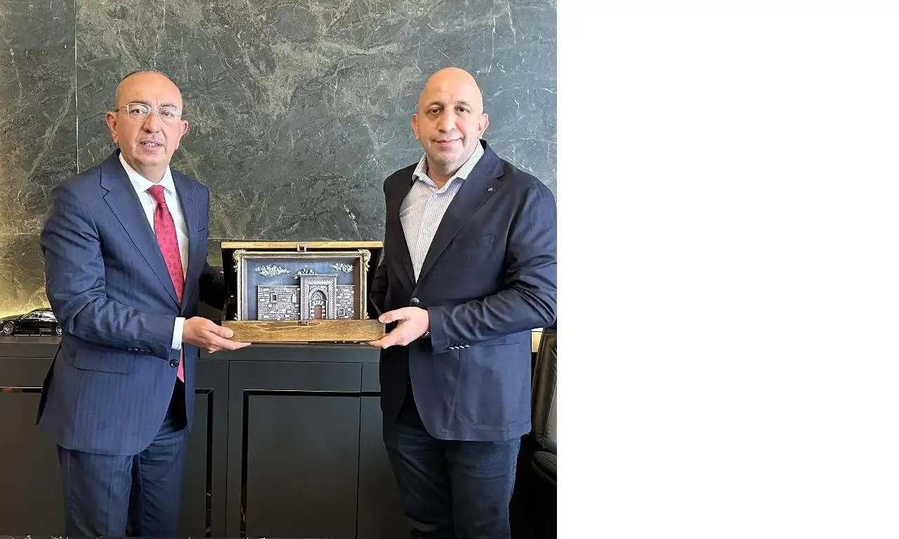 Başkan Kavuş'tan Mekpan Panel'e ziyaret
